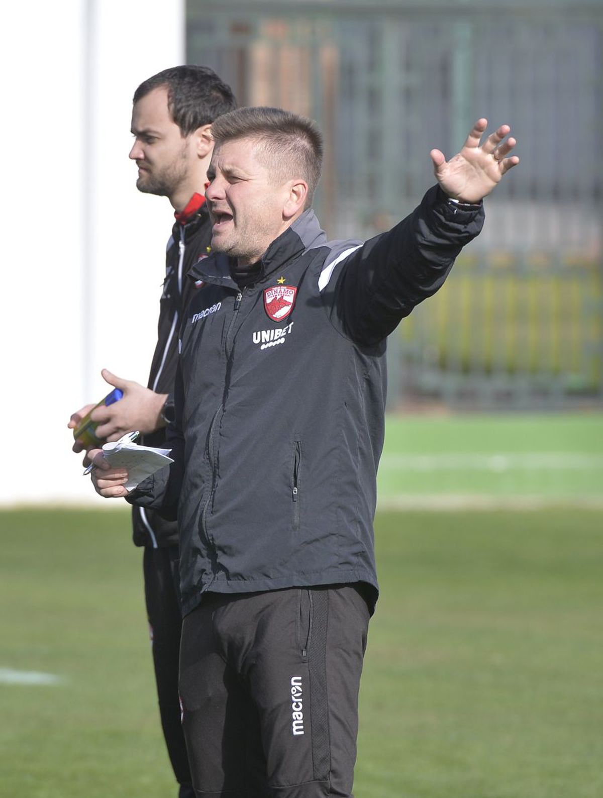 DINAMO // EXLCUSIV Ionuț Negoiță s-a ținut de cuvânt » Vestea primită de jucătorii „câinilor” în cantonamentul din Spania