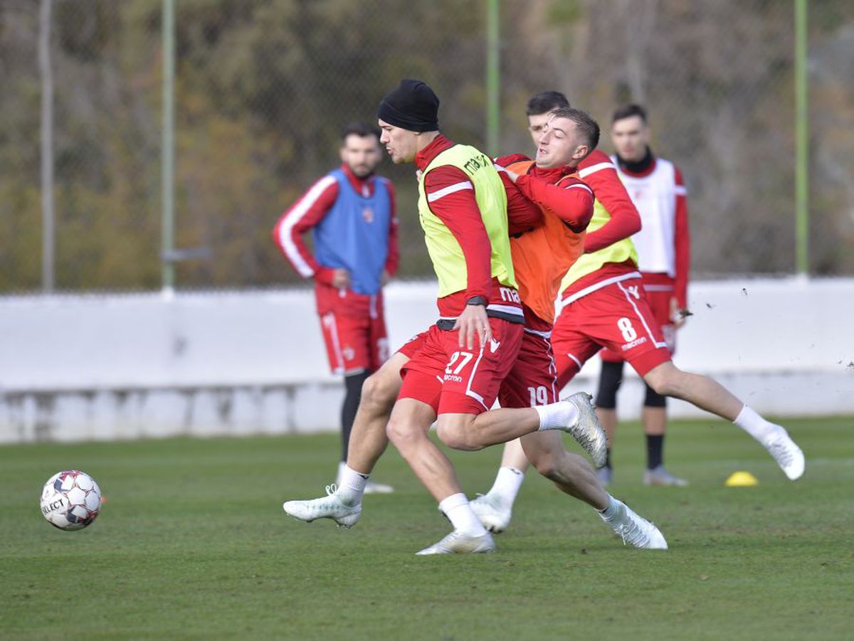 DINAMO // EXLCUSIV Ionuț Negoiță s-a ținut de cuvânt » Vestea primită de jucătorii „câinilor” în cantonamentul din Spania