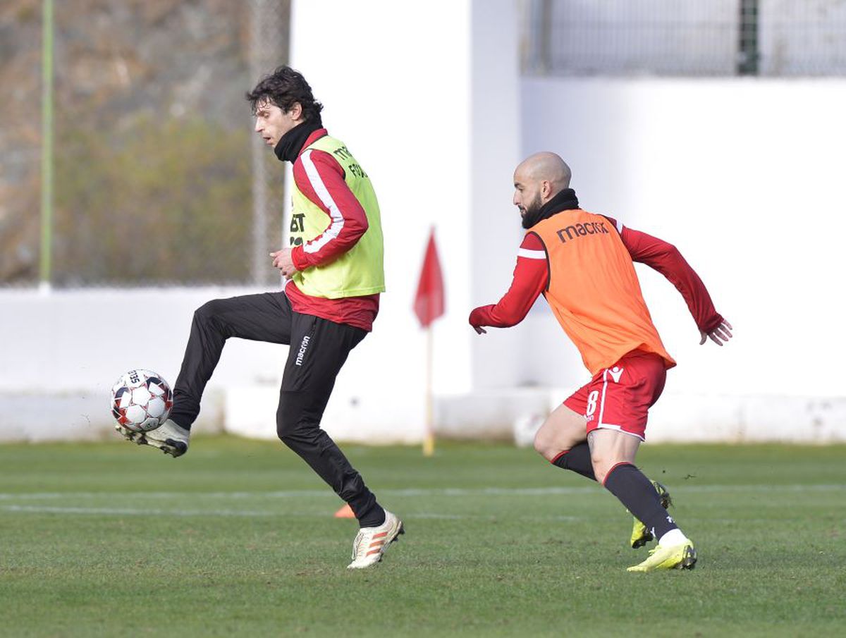 DINAMO // EXLCUSIV Ionuț Negoiță s-a ținut de cuvânt » Vestea primită de jucătorii „câinilor” în cantonamentul din Spania