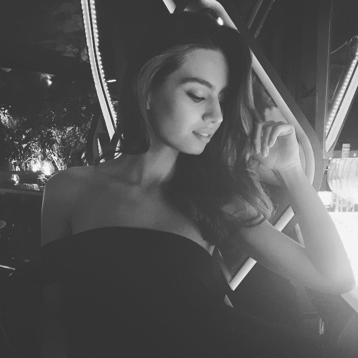 FOTO Feblețea lui Mesut Ozil » Amine Gulse i-a cucerit inima fotbalistului dorit de Fenerbahce