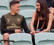FOTO Feblețea lui Mesut Ozil » Amine Gulse i-a cucerit inima fotbalistului dorit de Fenerbahce