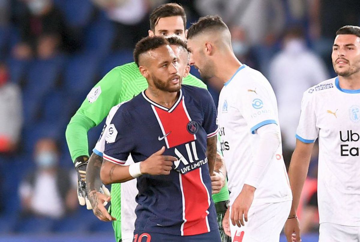 PSG - MARSEILLE 2-1. Neymar, insultat după ce a cucerit Supercupa Franței: „Părinții m-au învățat să scot gunoiul afară”