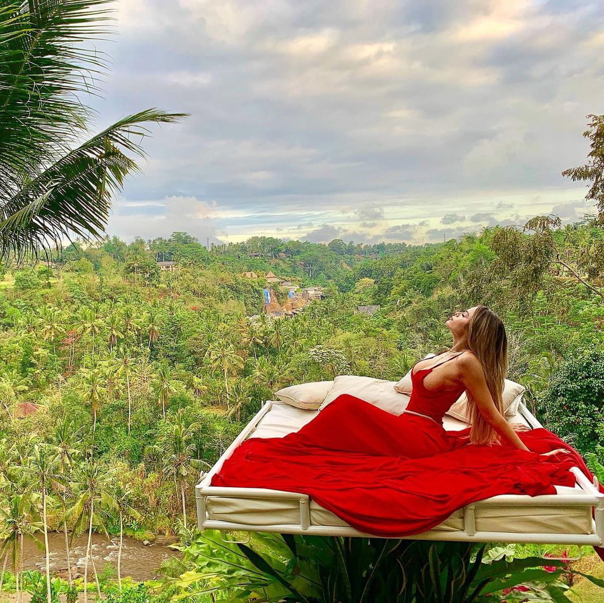 FOTO Floyd Mayweather, relație cu o dansatoare de la clubul său: „Se întâlnesc și vrea să facă un copil cu ea”