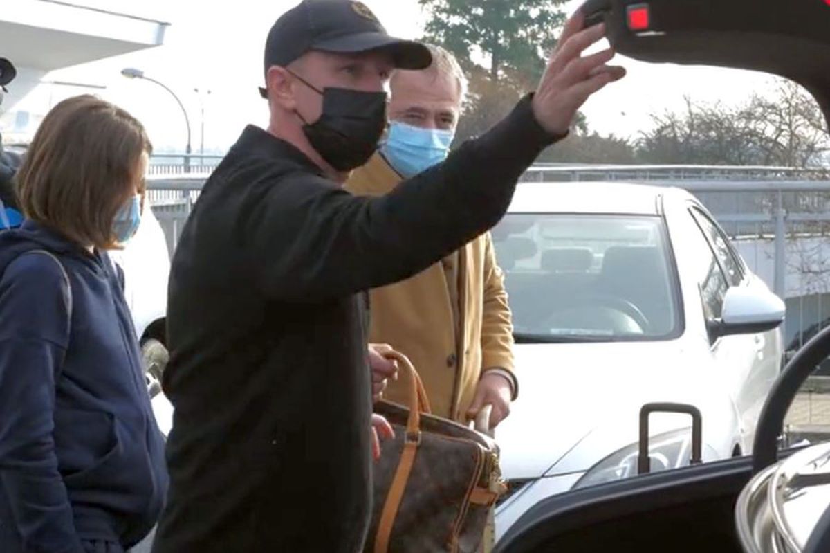 VIDEO „Mergi la Craiova?” » Cum a reacționat Laurențiu Reghecampf la revenirea în România