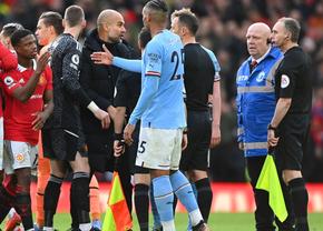 Decizia inexplicabilă din United - City a declanșat iureșul în Anglia! Guardiola atacă: „E greu pentru arbitru pe stadioanele astea...”