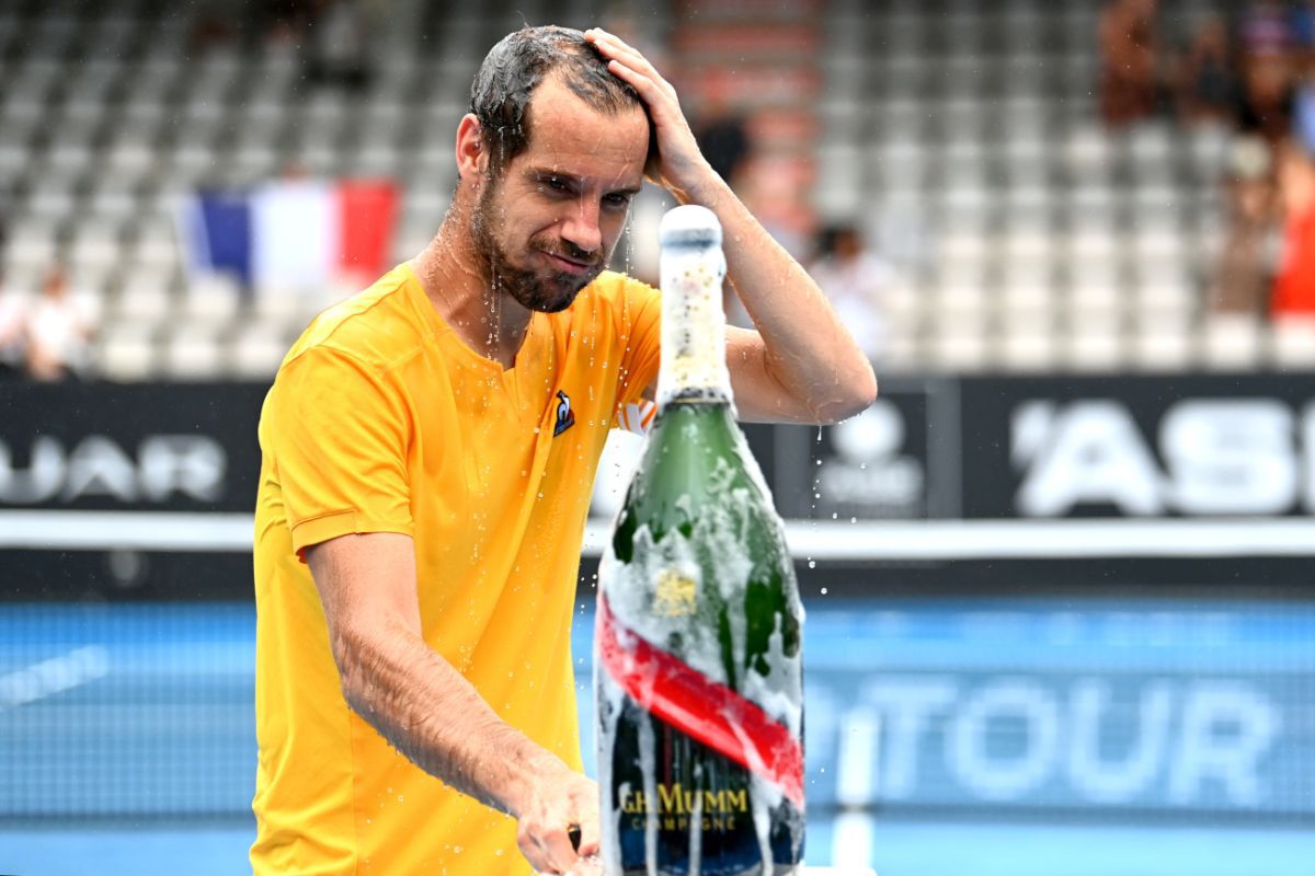 Nemuritorul » La 36 de ani, a câștigat al 16-lea trofeu din carieră. A urmat cea mai originală festivitate de premiere, imaginile sunt virale