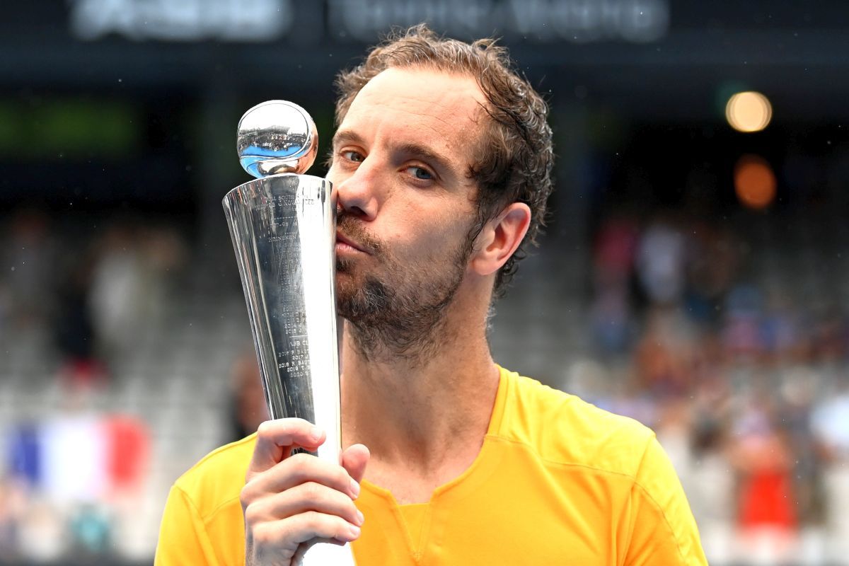 Nemuritorul » La 36 de ani, a câștigat al 16-lea trofeu din carieră. A urmat cea mai originală festivitate de premiere, imaginile sunt virale