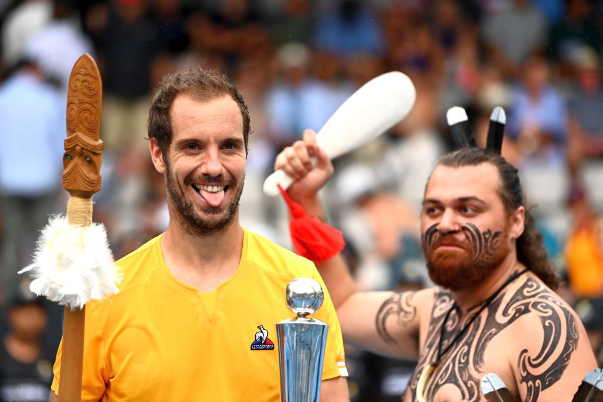 Nemuritorul » La 36 de ani, a câștigat al 16-lea trofeu din carieră. A urmat cea mai originală festivitate de premiere, imaginile sunt virale