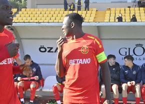 Decizie neașteptată » Cine a fost primul căpitan la FCSB în 2024 + Banderola s-a plimbat de trei ori în prima repriză