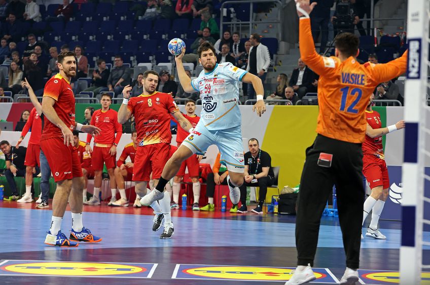 România a fost învinsă de Spania, scor 24-36, în al doilea meci de la Campionatul European de handbal masculin. Este cel mai drastic eșec suferit de „tricolori” la turneele finale continentale.