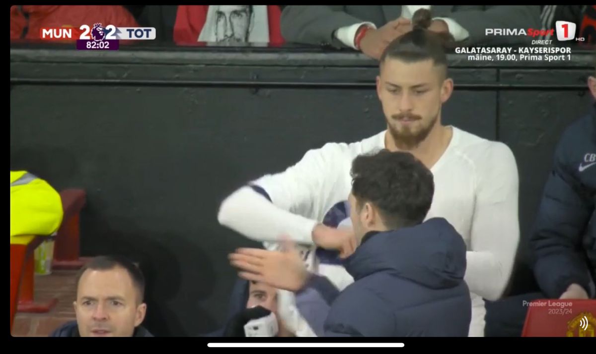 Faza care a împărțit fanii în două » A greșit sau nu Drăgușin în Manchester United - Tottenham? Impresarul Florin Manea nu s-a putut abține și a intervenit