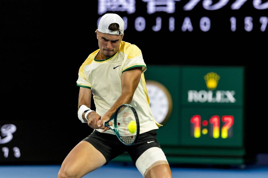 Novak Djokovic a stabilit un nou record la Australian Open, însă a ratat șansa unei alte performanțe istorice