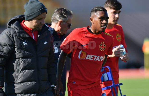 Doi fotbaliști de la FCSB au părăsit terenul accidentați în amicalul cu Linz