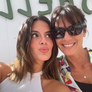 Cristina Serra, alături de fiica ei Maria. Foto: Instagram