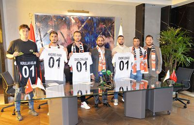 Andrei Ivan, prezentat „la pachet” cu alți 3 jucători: „Bun venit, tigrilor”