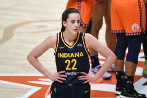 Una din cele mai mari vedete din WNBA, hărțuită de un bărbat în vârstă de 55 de ani: „Sunt într-o relație imaginară cu Clark”