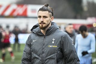 Vești proaste pentru Radu Drăgușin » Ce a declarat Ange Postecoglou, înainte de Tottenham - Leicester