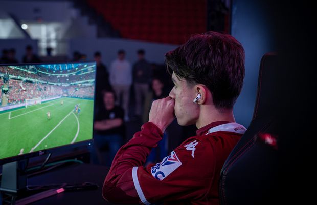 eSuperliga vine la București pe 17 ianuarie pentru a cincea etapă din campionatul virtual de fotbal