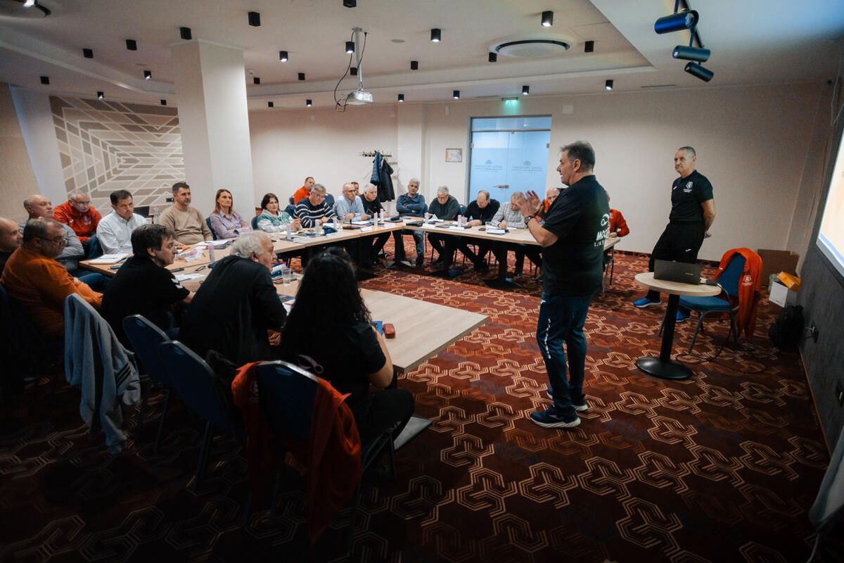 Cadoul primit de arbitri de la CCA » Uluitor ce le-a pus Vassaras pe masă!