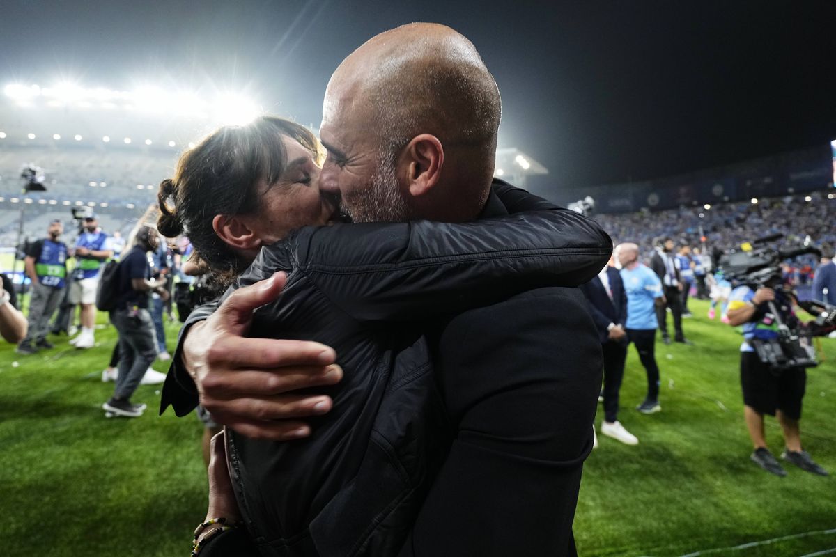 Bombă! Pep Guardiola a divorțat de Cristina Serra