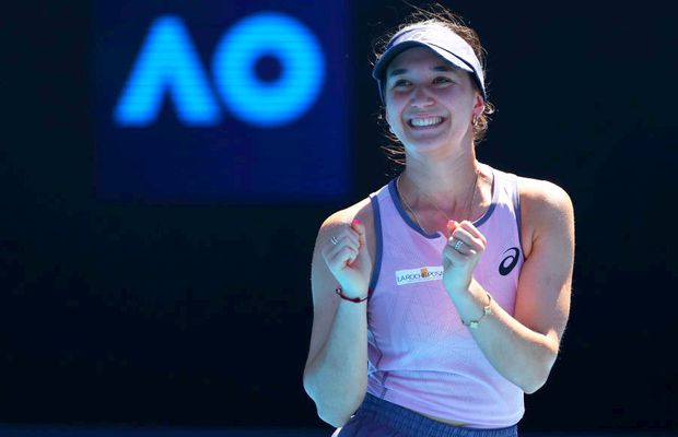 Întoarsă din drumul spre aeroport, a obținut victoria carierei la Australian Open: „Totul haotic, am mâncat pe fugă niște sushi” » Adversara a început să plângă