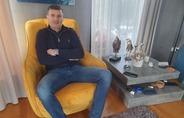 Laszlo Balint, cu cărțile pe masă: „Încerc să nu-mi înveninez creierul cu ideea că am fost lucrat la Craiova” » Motivele rupturii-șoc de Bogdan Apostu: „N-am fost mulțumit”