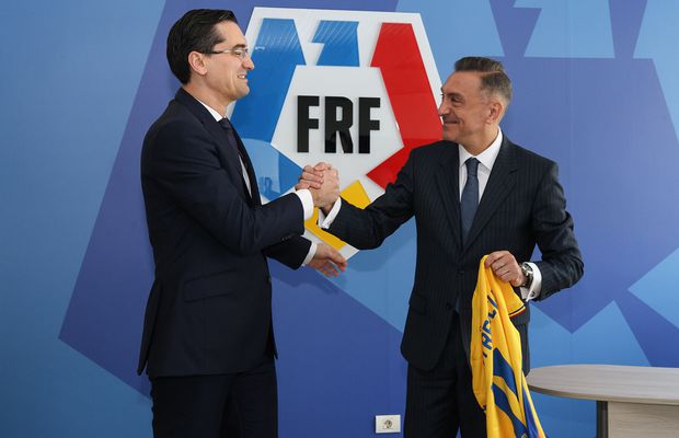 Ilie Dumitrescu a semnat și a fost prezentat oficial: „Sunt onorat să vin aici”