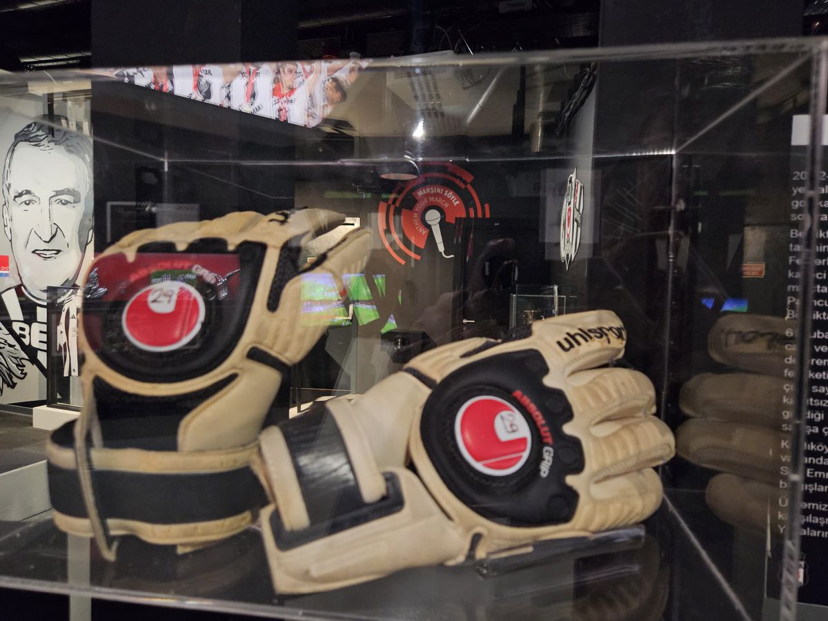 Muzeul lui Beșiktaș: „Pantera din Kadikoi” la loc de onoare, Mircea Lucescu la și alții