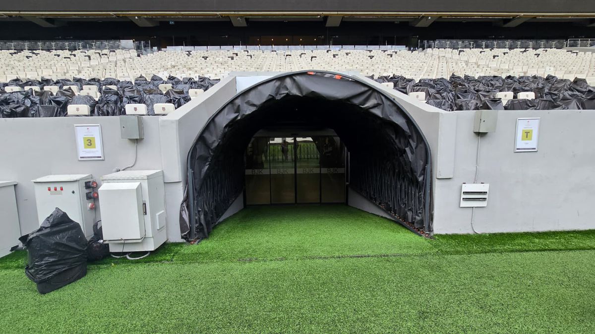 Pază armată din avion până în hotel » Măsuri de securitate fără precedent la Istanbul! Cine e omul de la SIAS din delegație