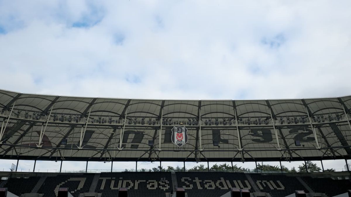 Am pătruns în Fortăreața Beșiktaș! Erdogan i-a modificat numele, iar un detaliu ULUITOR îi așteaptă pe Ianis Hagi și Andrei Rațiu: „Voi simțiți scara asta?!”