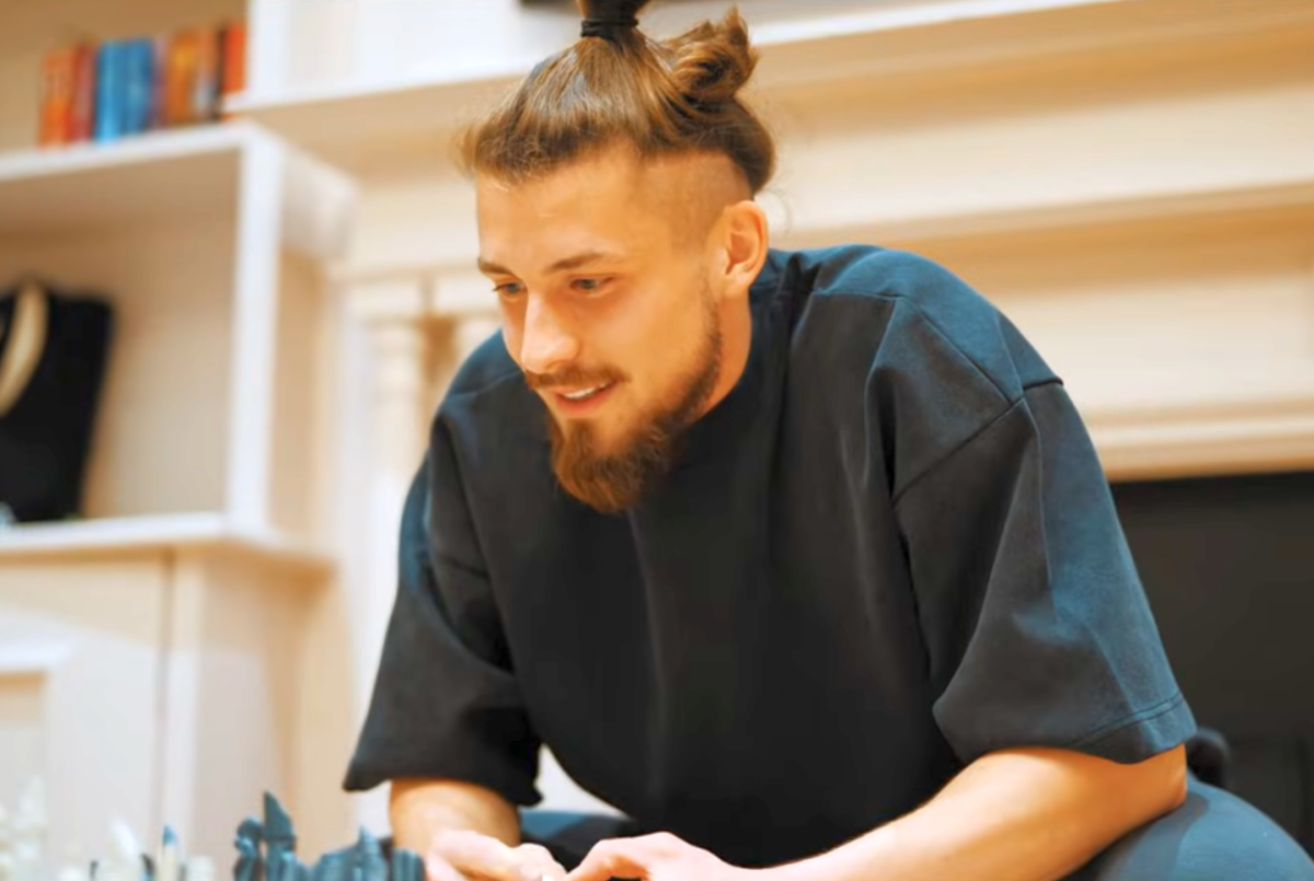 Cele două cluburi care au sunat la FRF să se intereseze despre Radu Drăgușin: „Ce fel de om e în afara terenului?”