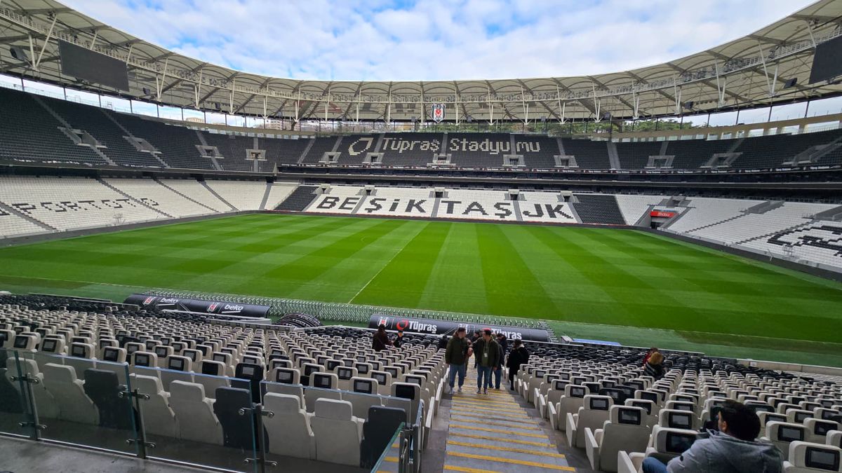 Pază armată din avion până în hotel » Măsuri de securitate fără precedent la Istanbul! Cine e omul de la SIAS din delegație