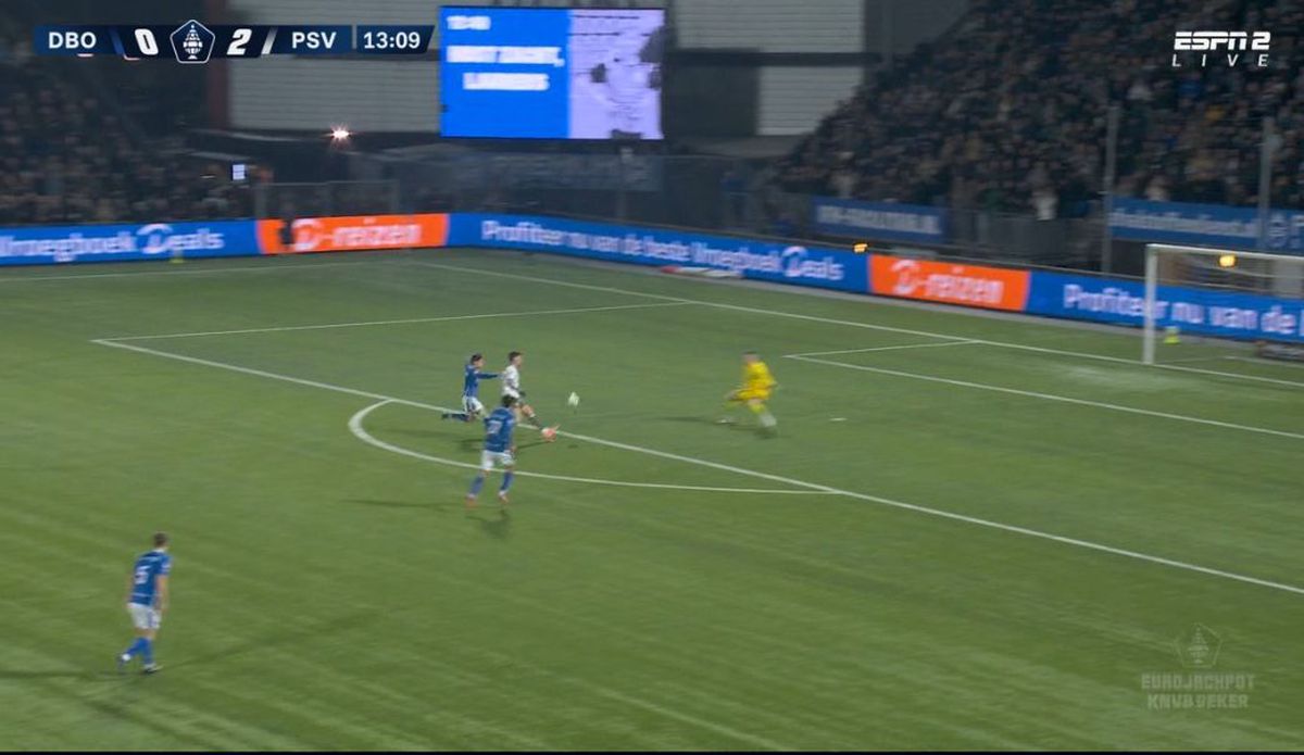 Antrenorul lui Dennis Man de la PSV, furios în ciuda calificării: „Nu ai ce căuta la un club de top atunci!”