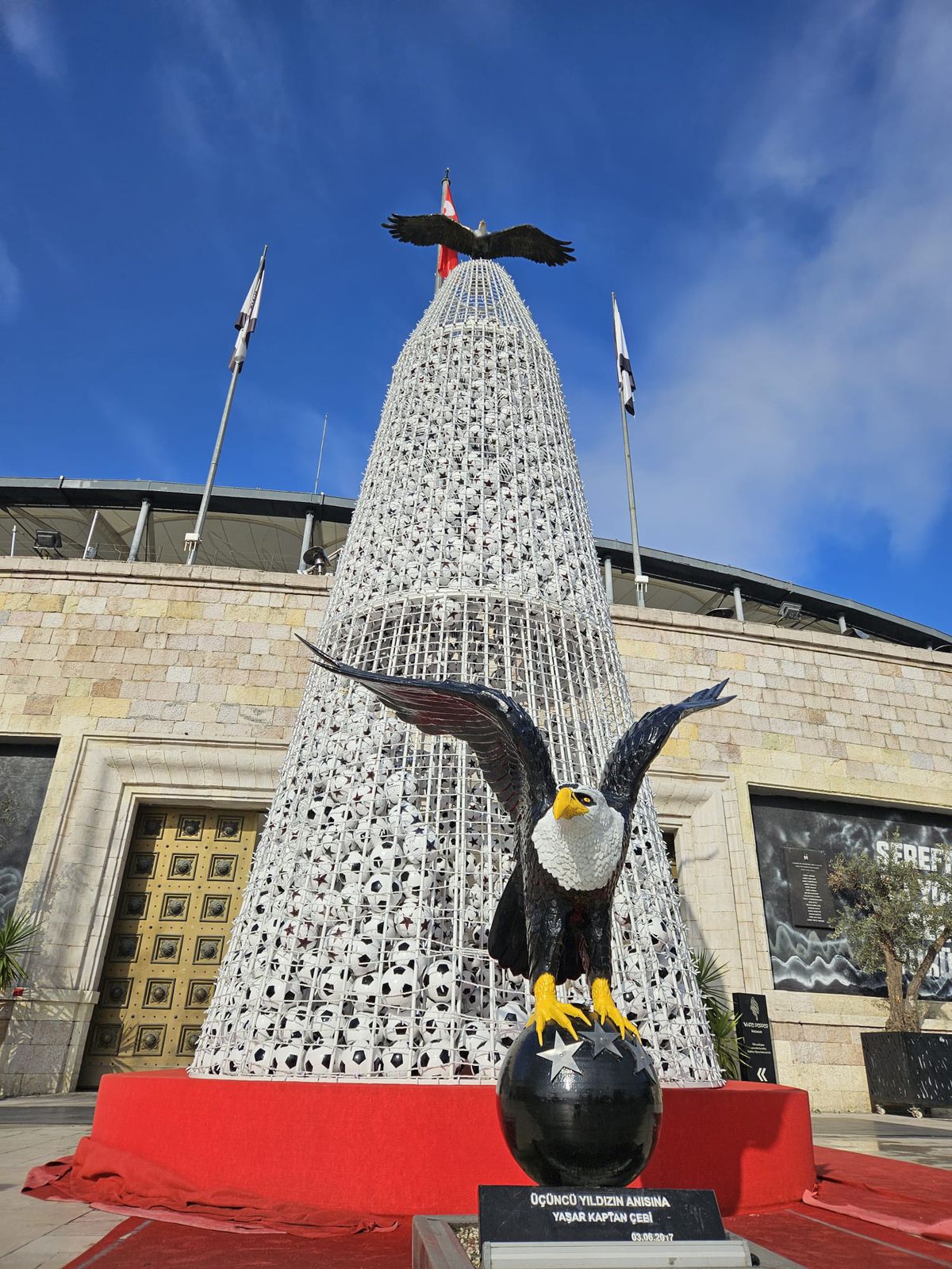 Muzeul lui Beșiktaș: „Pantera din Kadikoi” la loc de onoare, Mircea Lucescu la și alții