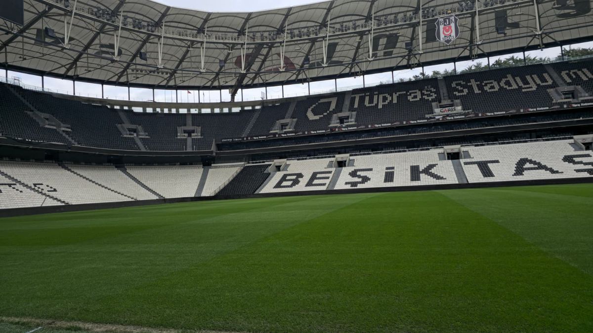 Pază armată din avion până în hotel » Măsuri de securitate fără precedent la Istanbul! Cine e omul de la SIAS din delegație