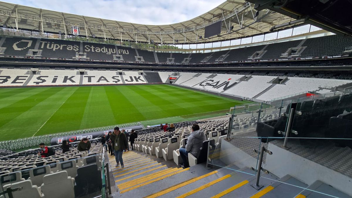 Am pătruns în Fortăreața Beșiktaș! Erdogan i-a modificat numele, iar un detaliu ULUITOR îi așteaptă pe Ianis Hagi și Andrei Rațiu: „Voi simțiți scara asta?!”