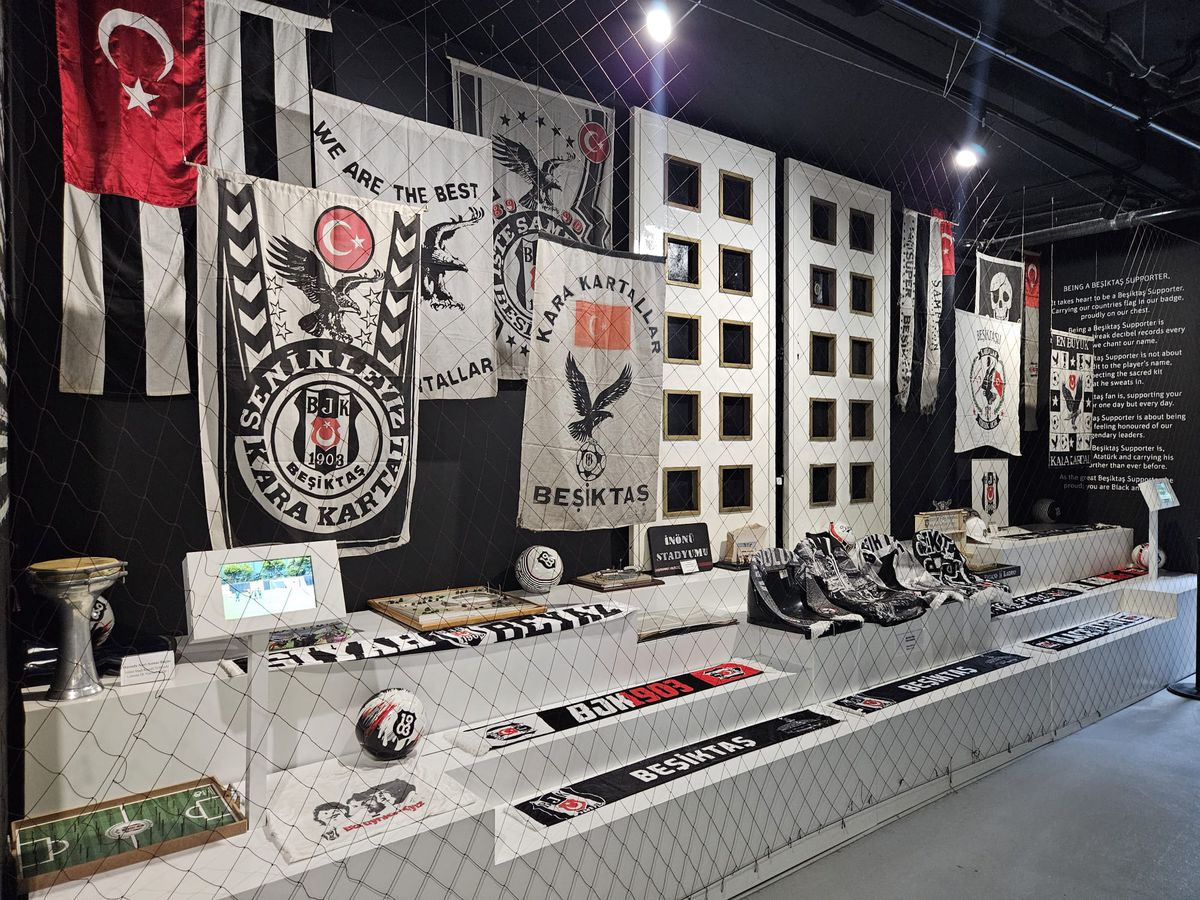 Muzeul lui Beșiktaș: „Pantera din Kadikoi” la loc de onoare, Mircea Lucescu la și alții