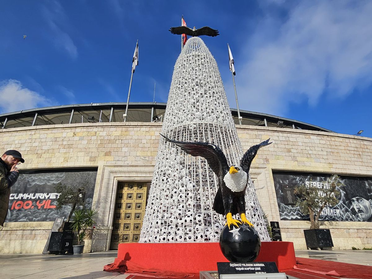 Muzeul lui Beșiktaș: „Pantera din Kadikoi” la loc de onoare, Mircea Lucescu la și alții