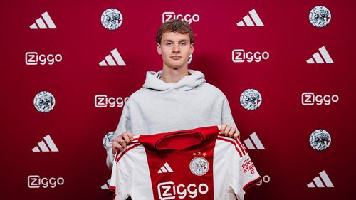 VIDEO Maximilian, fiul lui Zlatan Ibrahimovic, a semnat cu Ajax: „Vreau să-mi scriu propria poveste”