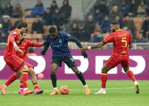 Inter - Lecce » Penalty anulat pentru echipa lui Cristi Chivu