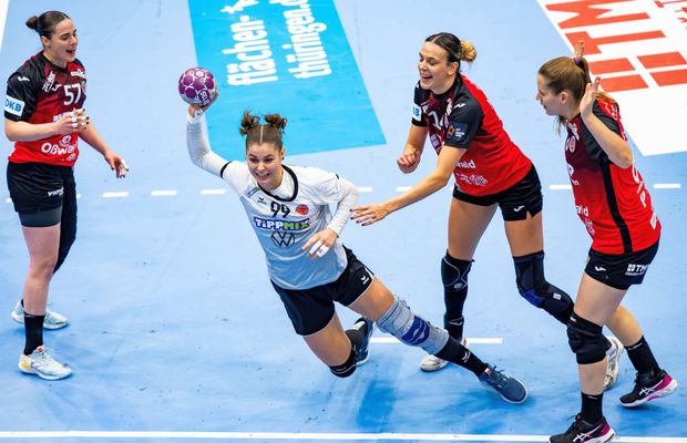 Corona Brașov punctează la transferuri » A adus o triplă câștigătoare a Ligii Campionilor