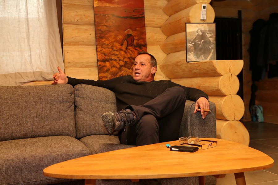 Cine e românul vecin și prieten cu președintele asasinat, care l-a adus pe Mutu în Franța: „Era nașul fiicei mele. Lucrasem împreună la planurile unei rețele de cazinouri”