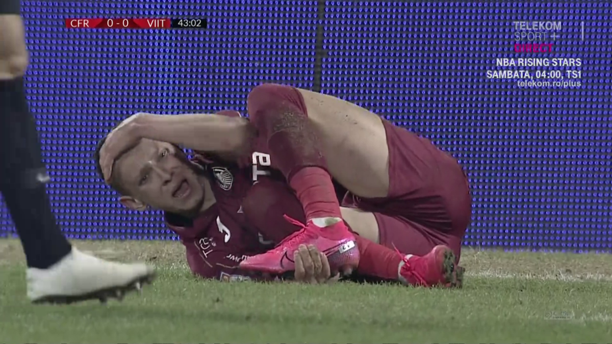 CFR CLUJ - VIITORUL 0-0 // Dan Petrescu dă vina pe arbitraj: „E al doilea meci în care nu primim penalty” » Crăciunescu îl contrazice!