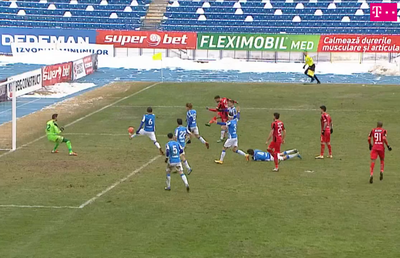 FOTO. Greșeală de arbitraj în Poli Iași - Astra » Trupa lui Eugen Neagoe a restabilit egalitatea cu un gol neregulamentar