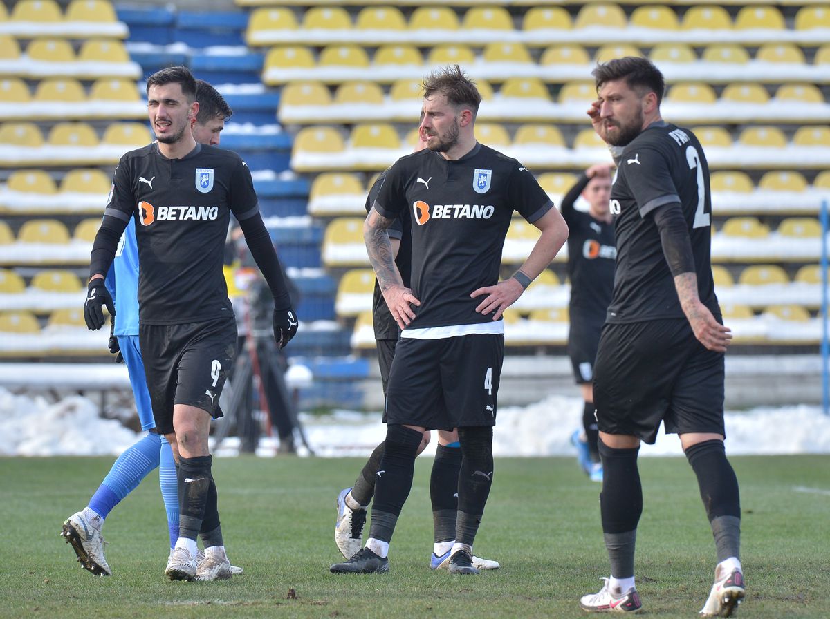 ACADEMICA CLINCENI- CRAIOVA 0-0. Ouzounidis, la fel ca Papură! Craiova face egal la debutul grecului în Liga 1
