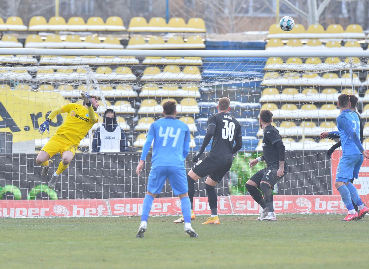 ACADEMICA CLINCENI - CRAIOVA 0-0. Ouzounidis, primele concluzii după debutul în Liga 1: „Nu e nivelul pe care-l vreau! Mai e mult de muncă”