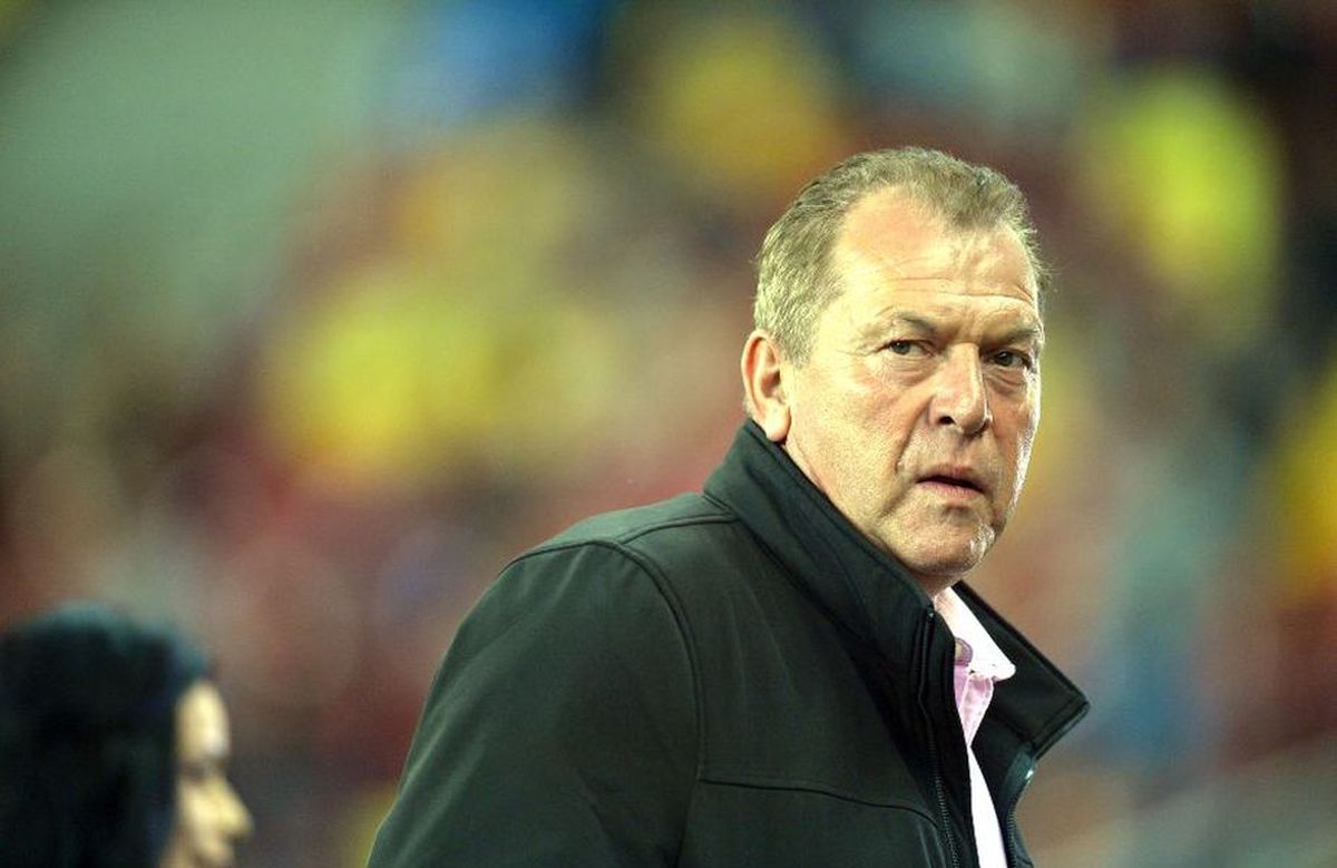 Helmuth Duckadam îi pune la punct pe steliști: „Gazon prost? Scuze ieftine! Să spună asta mai răspicat”