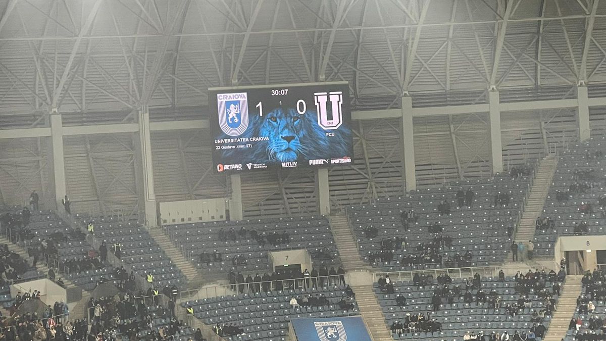 Fanii s-au duelat în mesaje ironice la derby-ul CSU Craiova - FCU Craiova: „Astăzi a venit sentința” vs „Livin' la vida moca”
