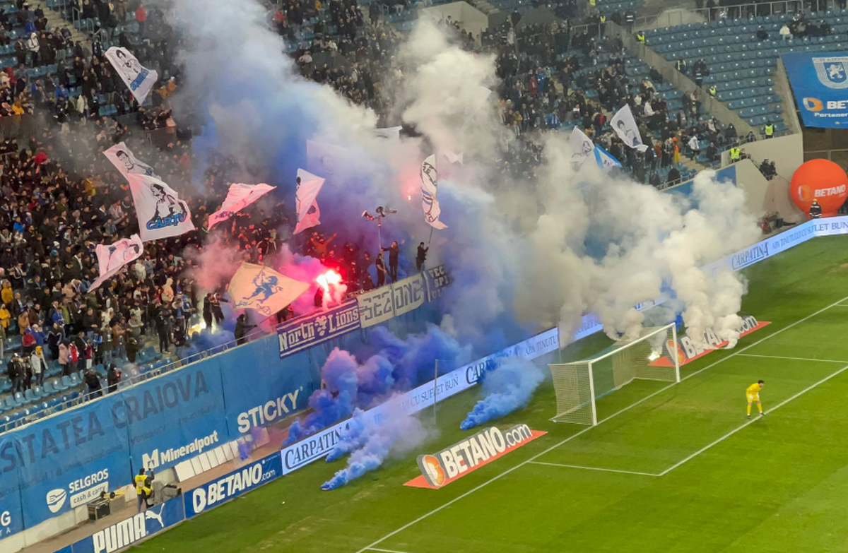 CS Universitatea Craiova - FCU Craiova, fani