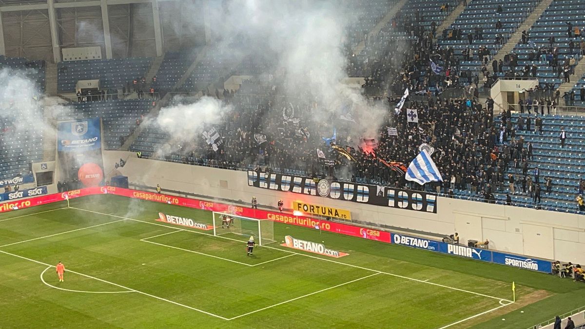 CS Universitatea Craiova - FCU Craiova, fani